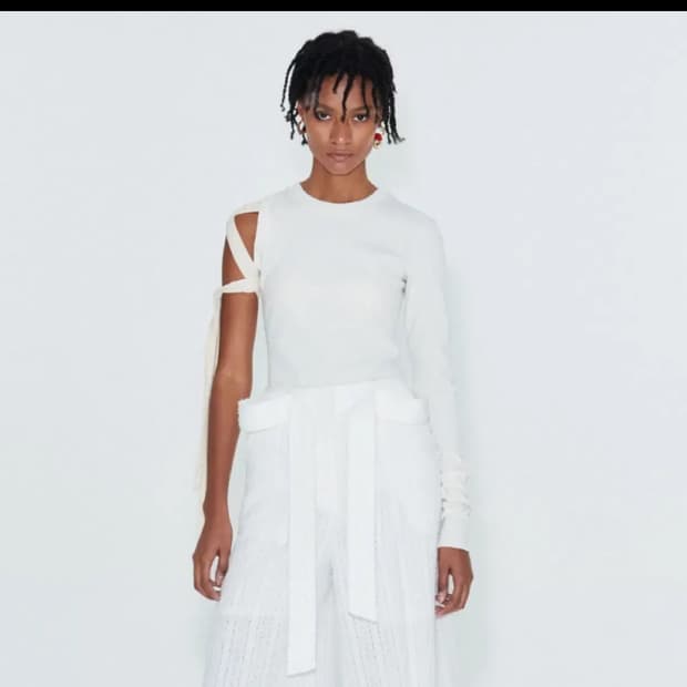 렉토 컷아웃 롱슬리브 화이트