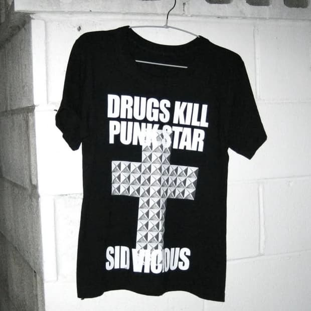drugs kill punk star t-shirt