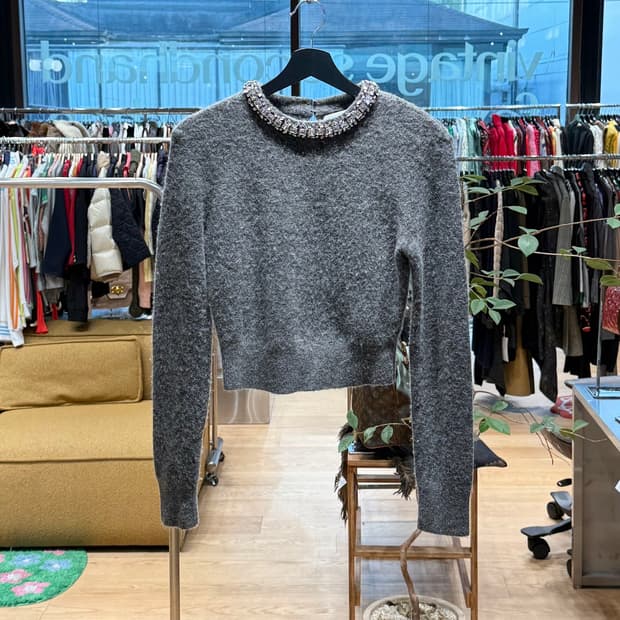 셀프 포트레이트 그레이 엠블리시드 니트