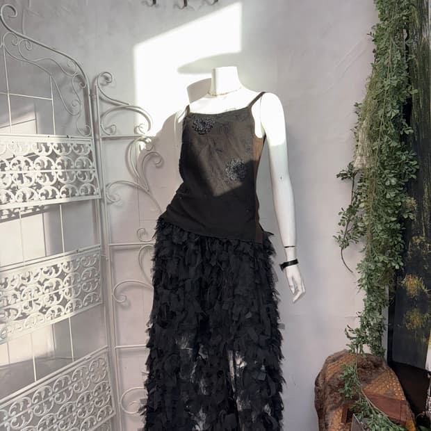 Brown black mesh oriental flower 슬리브리스