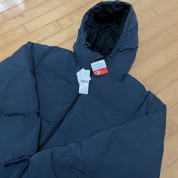 GU 더스티 네이비 패딩