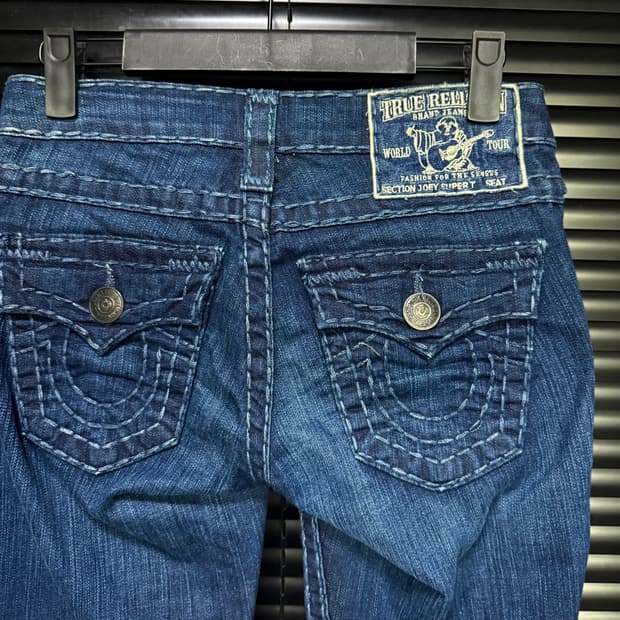 트루릴리젼 트루릴리전 섹션 조이 슈퍼 티 부츠컷 나팔 플레어진 바지 24