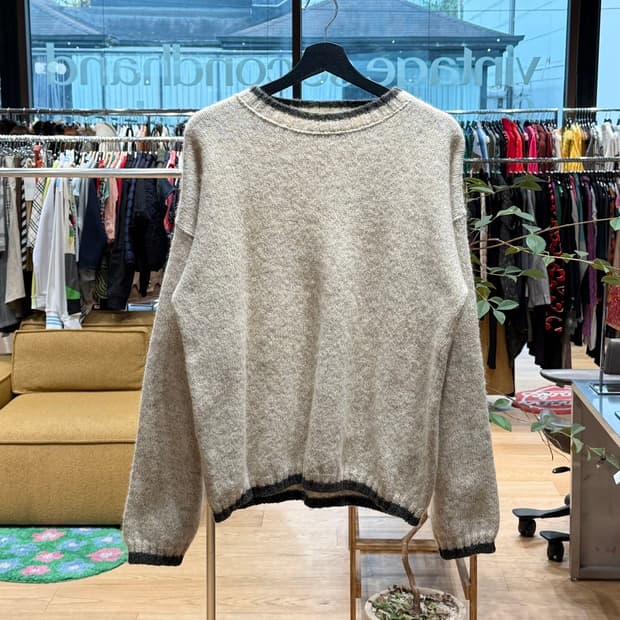 울리치 베이지 울 라운드 니트 