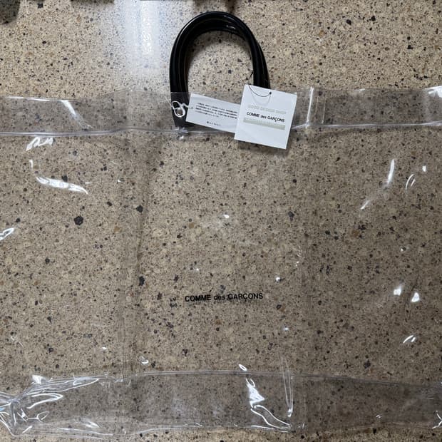 꼼데가르송 PVC 토트백 새상품