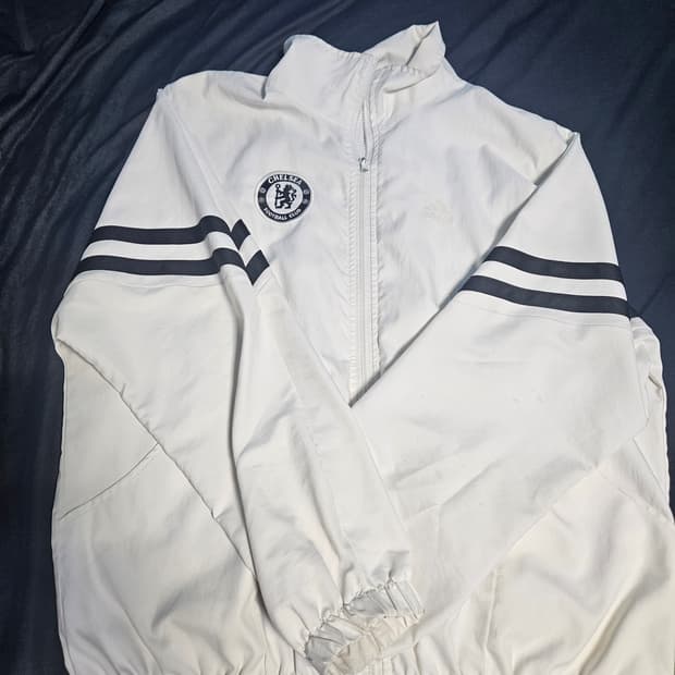 첼시 화이트 바람막이