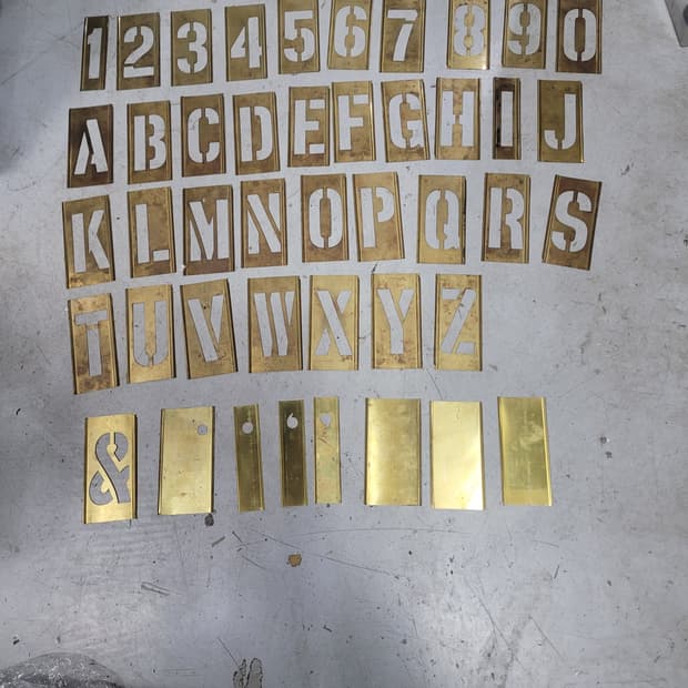 미 황동 스텐실