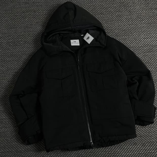 화이트 마운티니어링 X 유니클로 유틸리티 마운틴 다운 파카y 3565