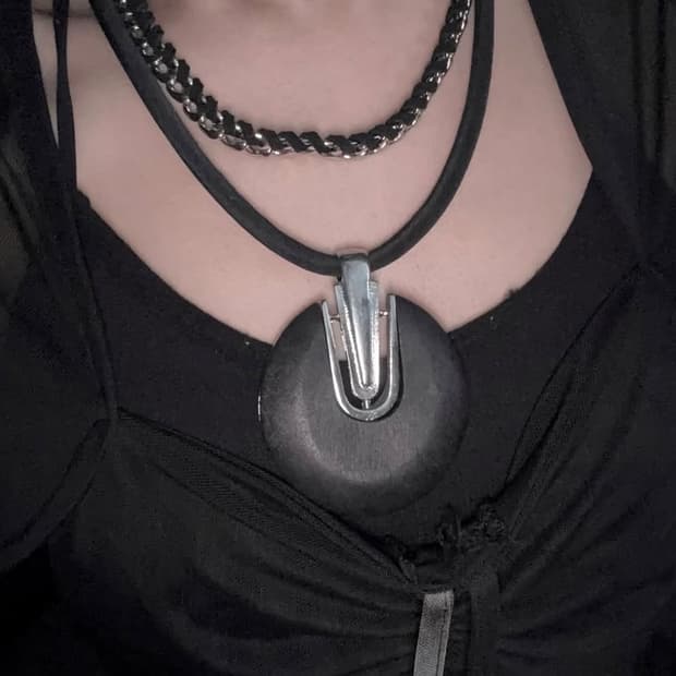 일본 오리엔탈 페어리 블랙 원형 팬던트 레이어드 목걸이