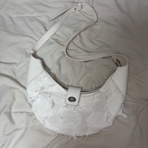 RAIVE 백아이보리 그런지 숄더백