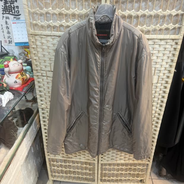 50/100-105 정품 프라다 경량패딩 팝니다