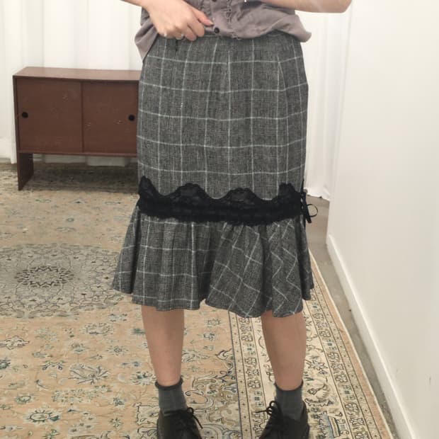 그레이 체크 미디 스커트