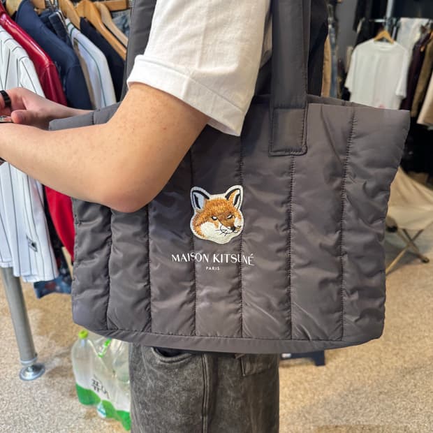 메종키츠네 폭스 패딩 토트백
