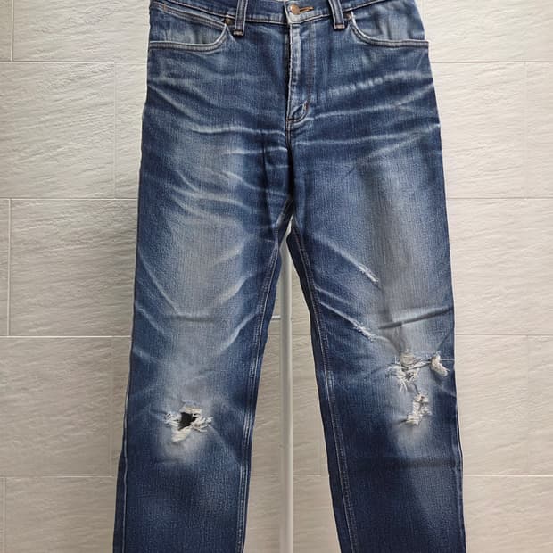 랭글러(Wrangler) 데미지 워싱 진