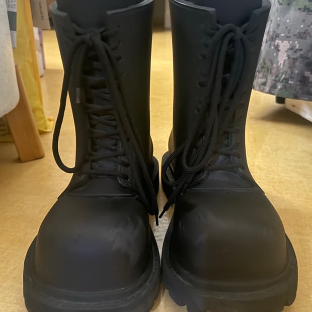 발렌시아가 스테로이드 부츠 41