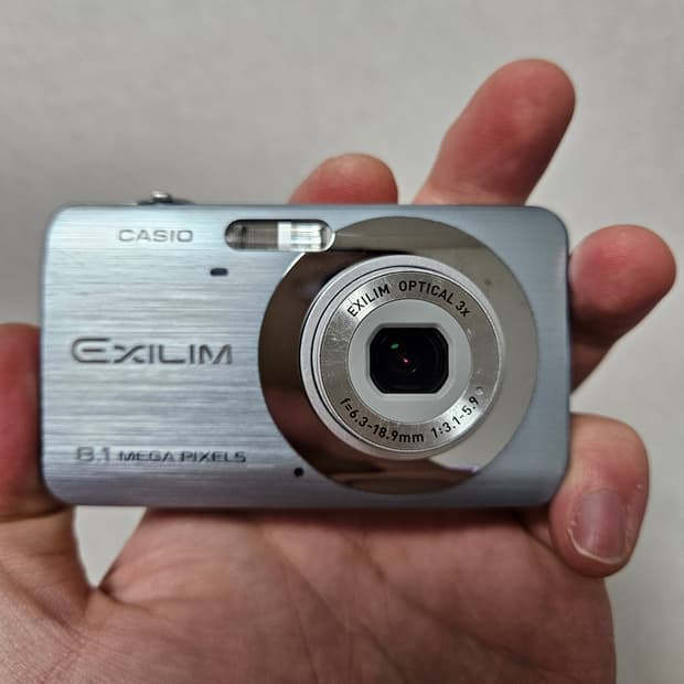 (카리나, 토모토모 디카) 카시오 엑슬림 EX-Z80스카이블루