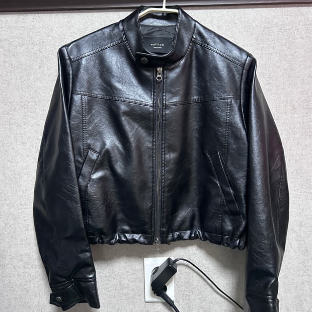 블랙 스탠드 헨리넥 래더 자켓