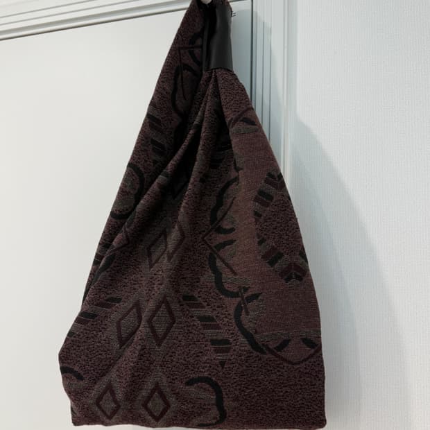 혜인서 트위스티드 숄더백