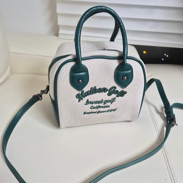 말본정품 여성크로스백 미사용 20x20