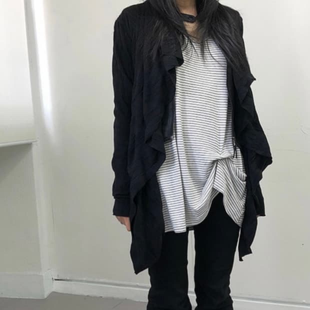 이이알하우스 Gos wrinkle cardigan