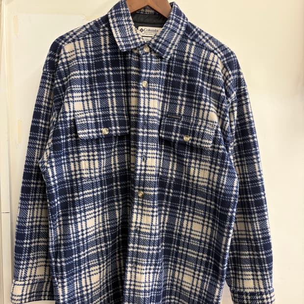 N4. 콜롬비아 플란넬 셔츠