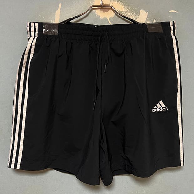 아디다스 에센셜 3스트라이프 남자 우븐 반바지 쇼츠 블랙 4XL 40