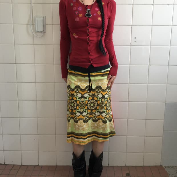 Embroidery point knit cardigan