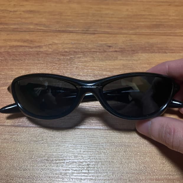 오클리 페이트 새렌즈 폴리쉬드블랙