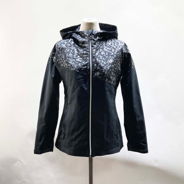 뉴발란스 여성후드 바람막이집업 85