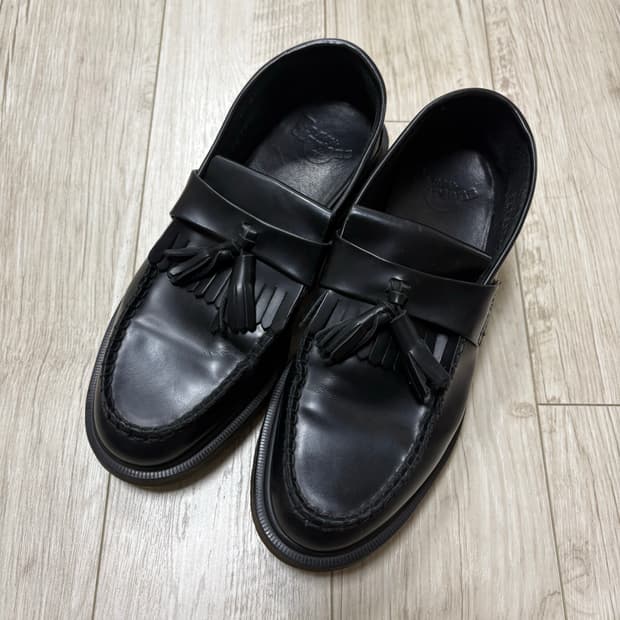 닥터마틴 아드리안 블랙 260