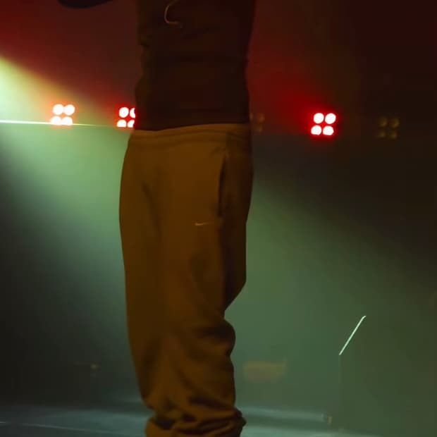 권오선 나이키 팬츠 구합니다