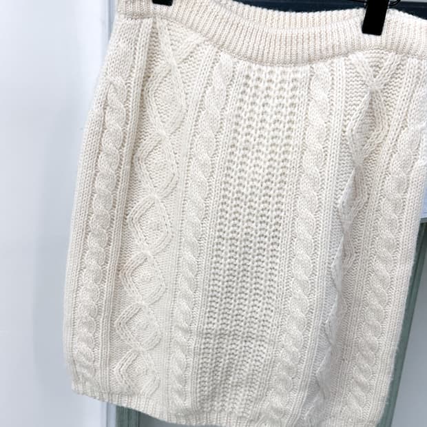 ivory winter cable knit skirt