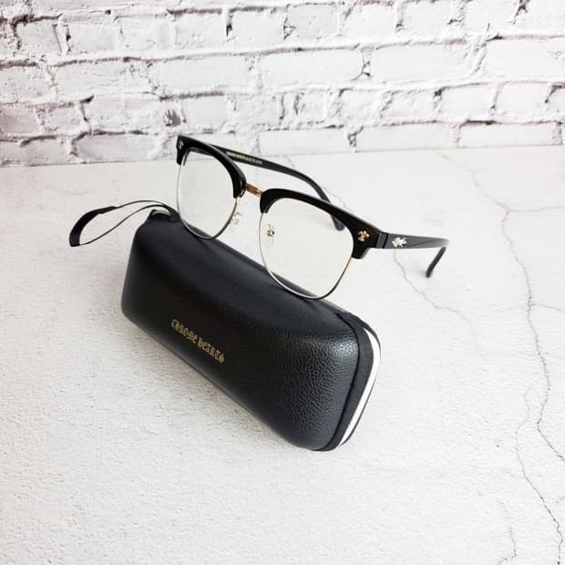 크롬하츠 반뿔테 안경