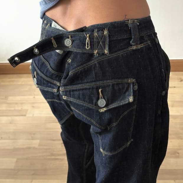 구해요) 리바이스 엔지니어드진 신치백 Engineered Denim