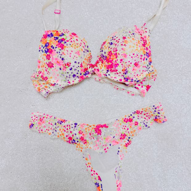 [새상품] 빅토리아시크릿 드림엔젤 플로럴 푸시업 브라 팬티 세트 32B/