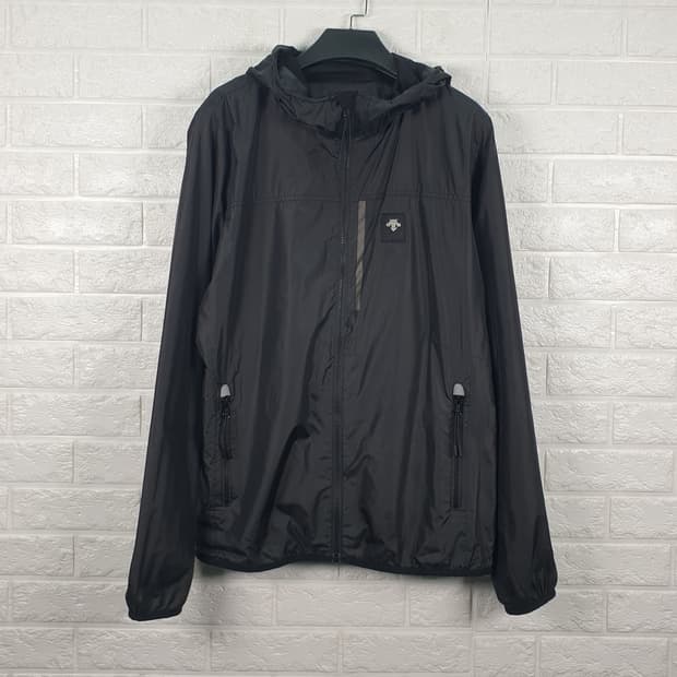 [100]데상트 트레이닝 바람막이