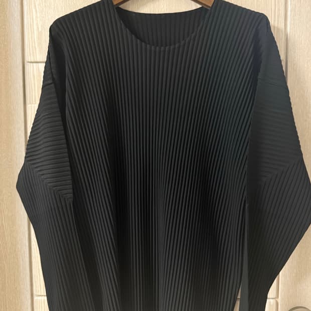 옴므플리세 베이직 롱슬리브 4 (새상품급)