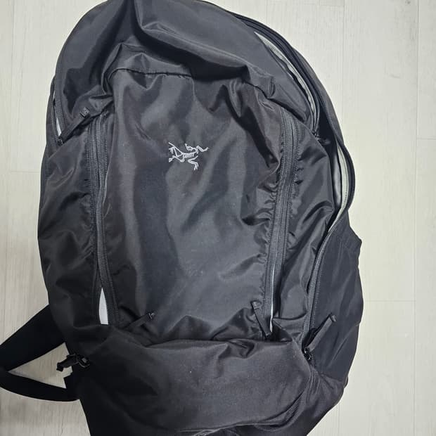 아크테릭스 맨티스 32 블랙