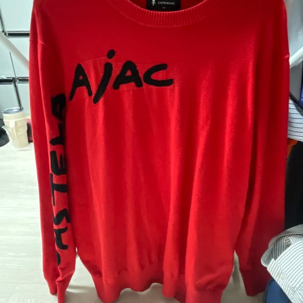 CASTELBAJAC 맨투맨