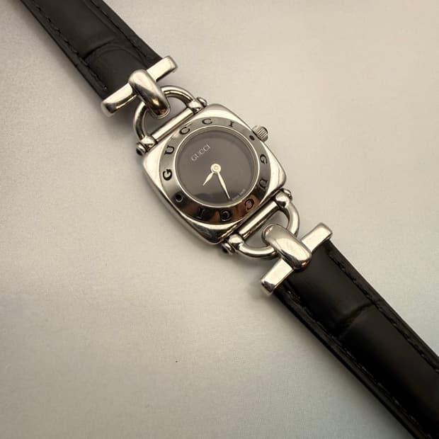 Gucci_ 1990s 6300line vintage watch