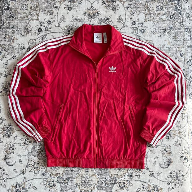 아디다스 신형 유로파 우븐 바람막이