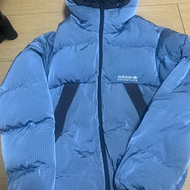 (거의 새것) 아디다스 어드벤처 오리털 패딩 블루