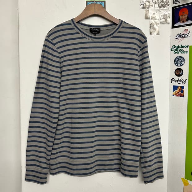 아페쎄 스트라이프 테리 스웻셔츠