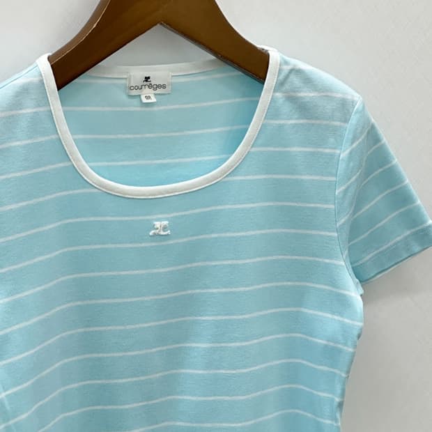 courreges / 꾸레쥬 스카이블루 스트라이프 로고 반팔 티셔츠
