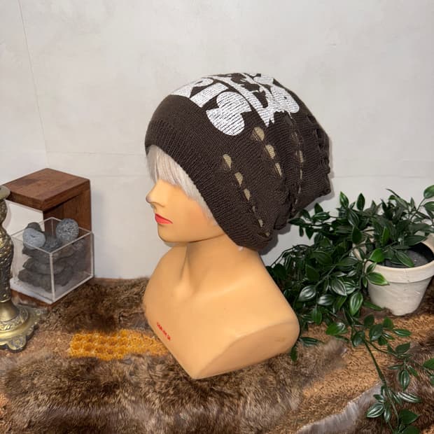 Brown damage lettering stripe 리버시블 비니