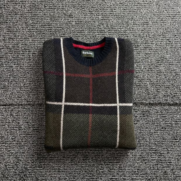 바버 클래식 오리지널 타탄 체크 패턴 니트 3531