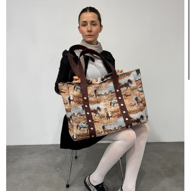 캐미컬 스포츠 홀스백