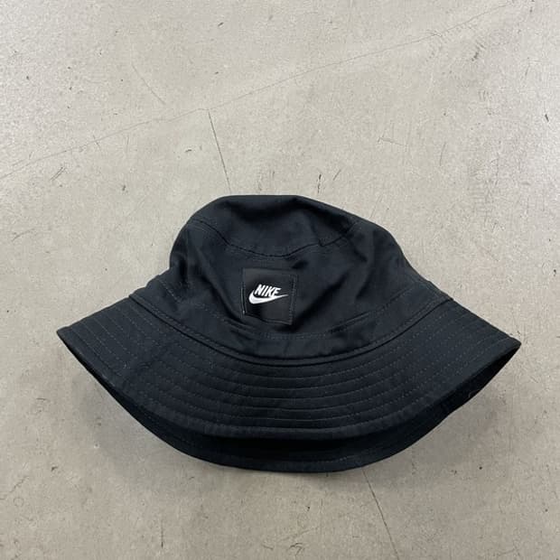 나이키 NSW 퓨추라 코어 버킷 햇