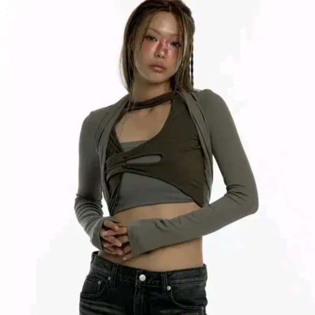 카시코 Asymmetric Button Bolero Cardigan