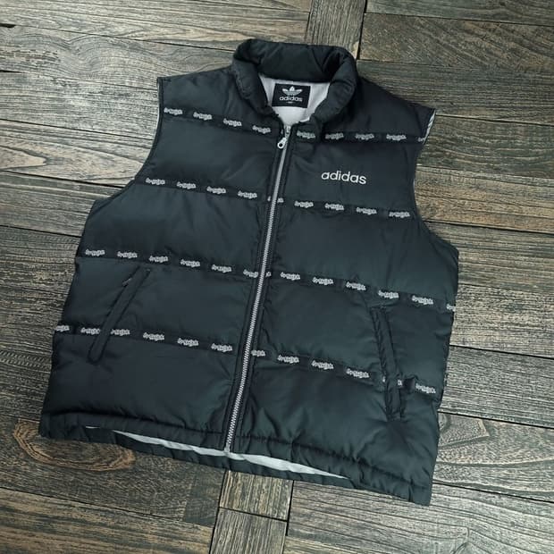 [아디다스] 90'S 올드스쿨 빈티지 패딩 베스트 조끼 블랙 M18489