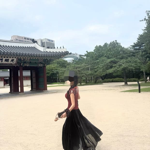 Black glitter sha Skirt